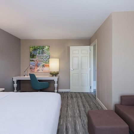 Hilton Garden Inn Saint Charles Zewnętrze zdjęcie