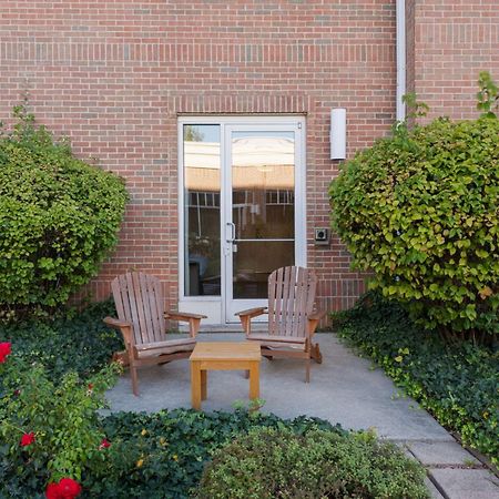 Hilton Garden Inn Saint Charles Zewnętrze zdjęcie