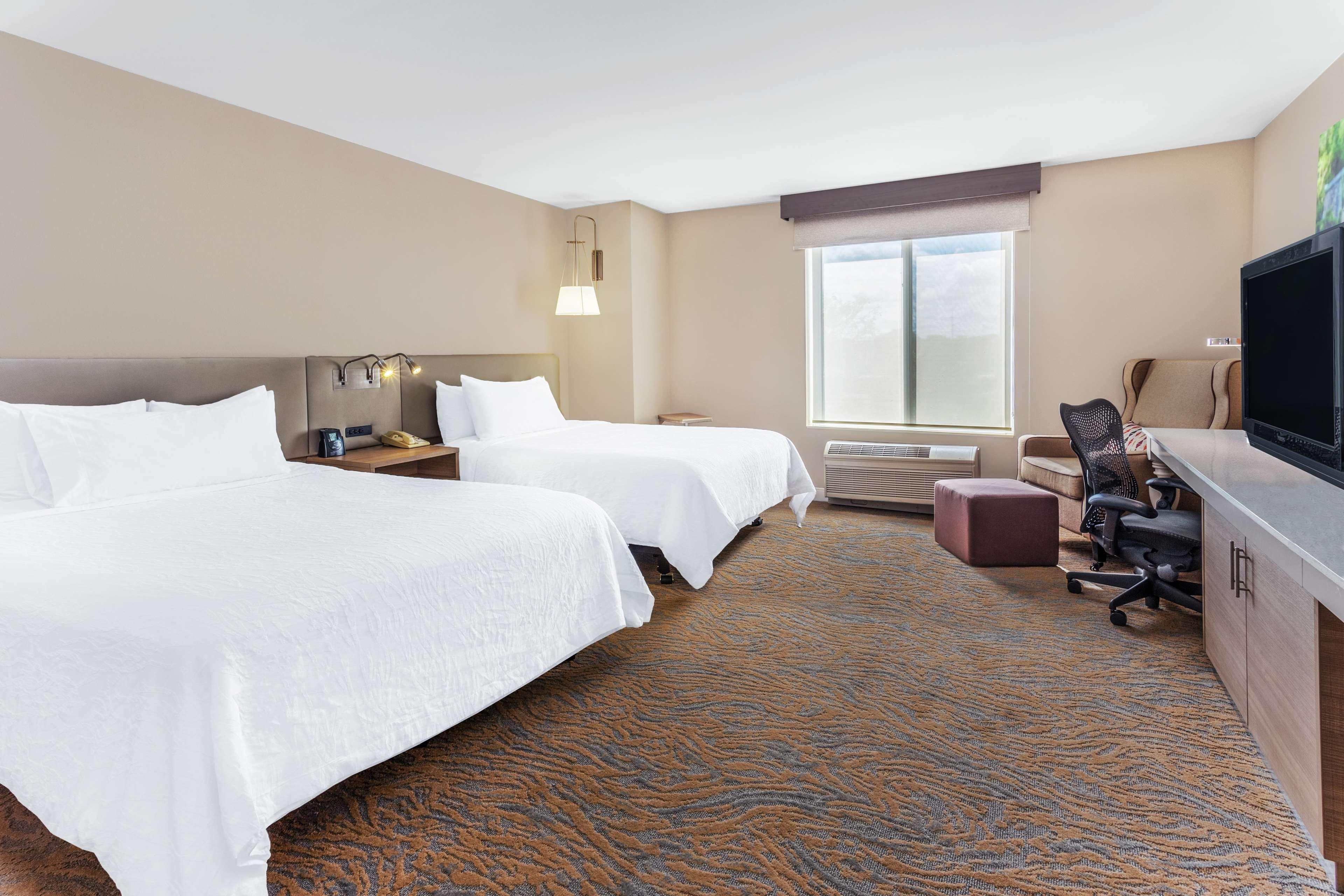 Hilton Garden Inn Saint Charles Zewnętrze zdjęcie