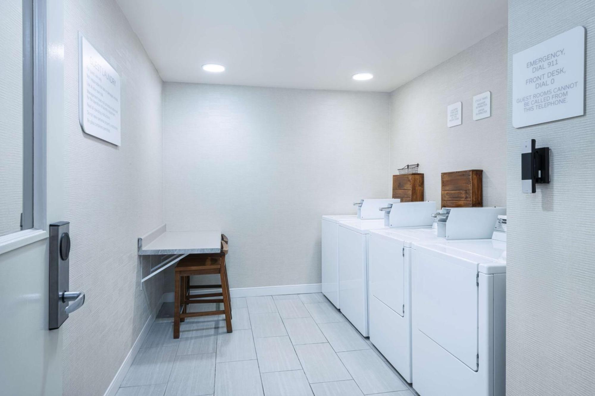 Hilton Garden Inn Saint Charles Zewnętrze zdjęcie