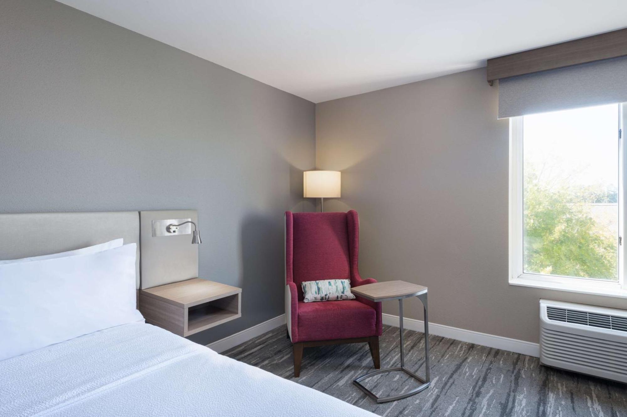 Hilton Garden Inn Saint Charles Zewnętrze zdjęcie