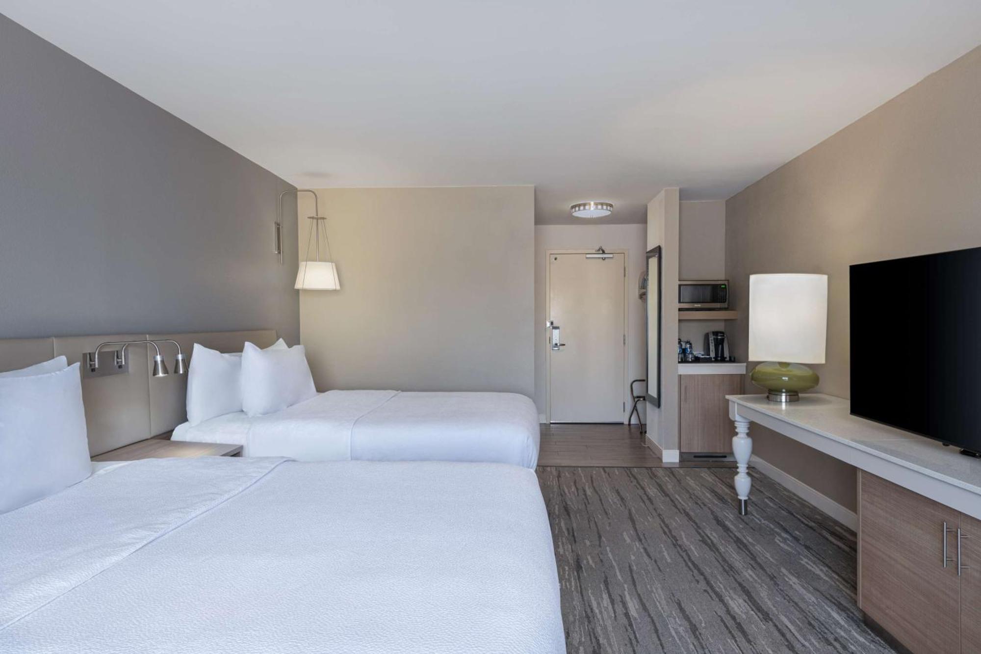 Hilton Garden Inn Saint Charles Zewnętrze zdjęcie