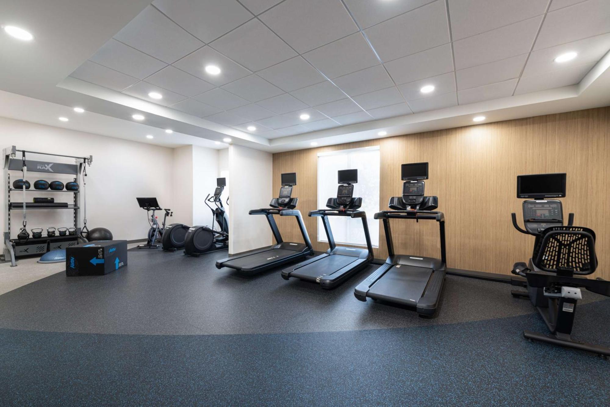 Hilton Garden Inn Saint Charles Zewnętrze zdjęcie